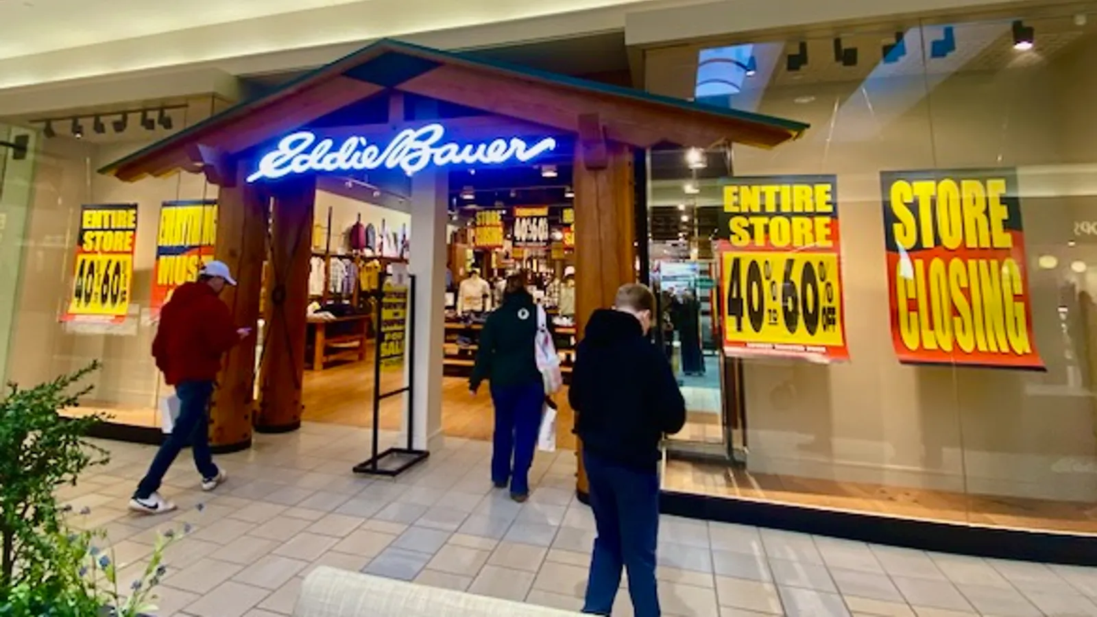 All Eddie Bauer stores to close after failure to find a buyer