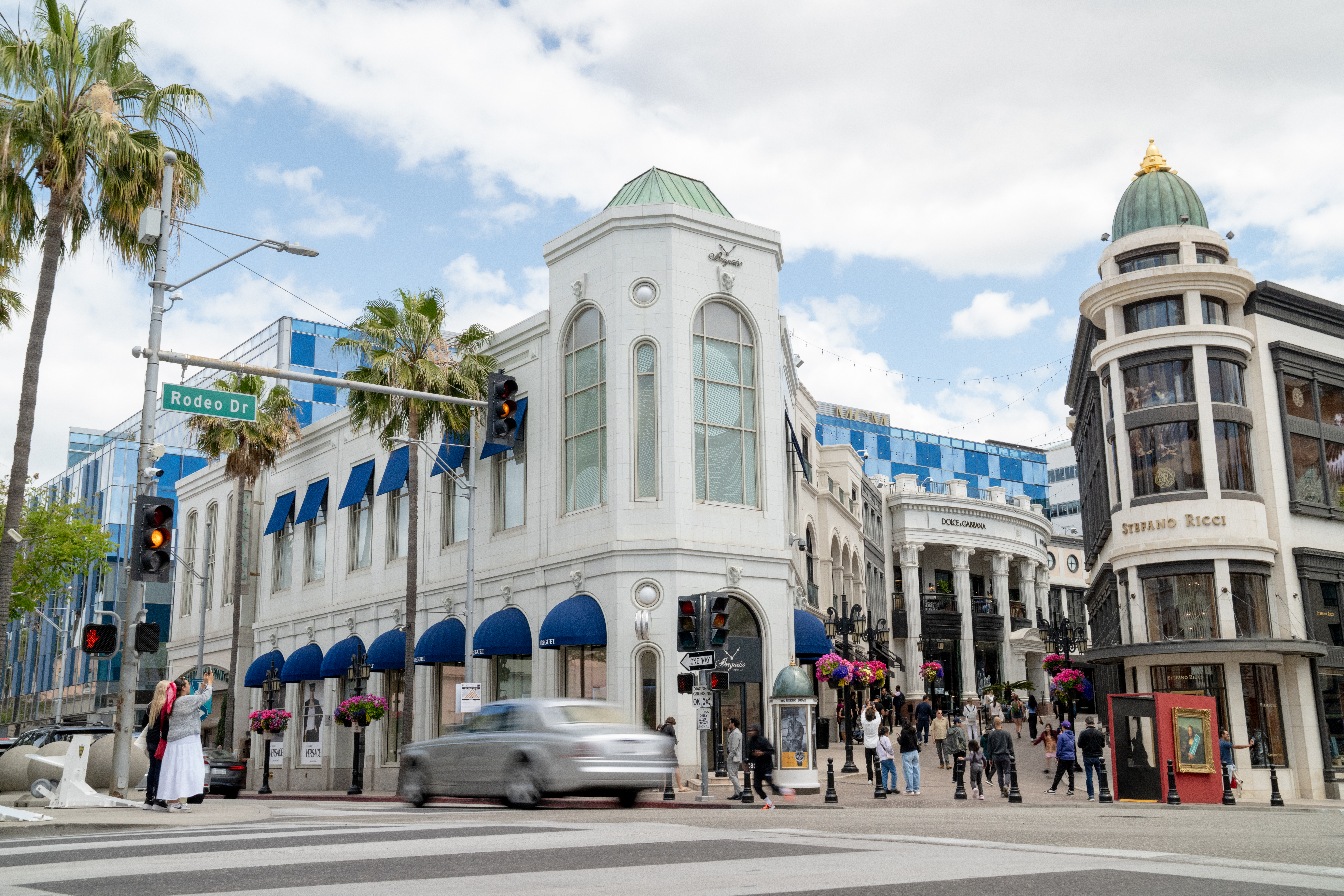 Shaken By A Slowdown, Luxury Retailers Focus On Just 3 U.S. Cities